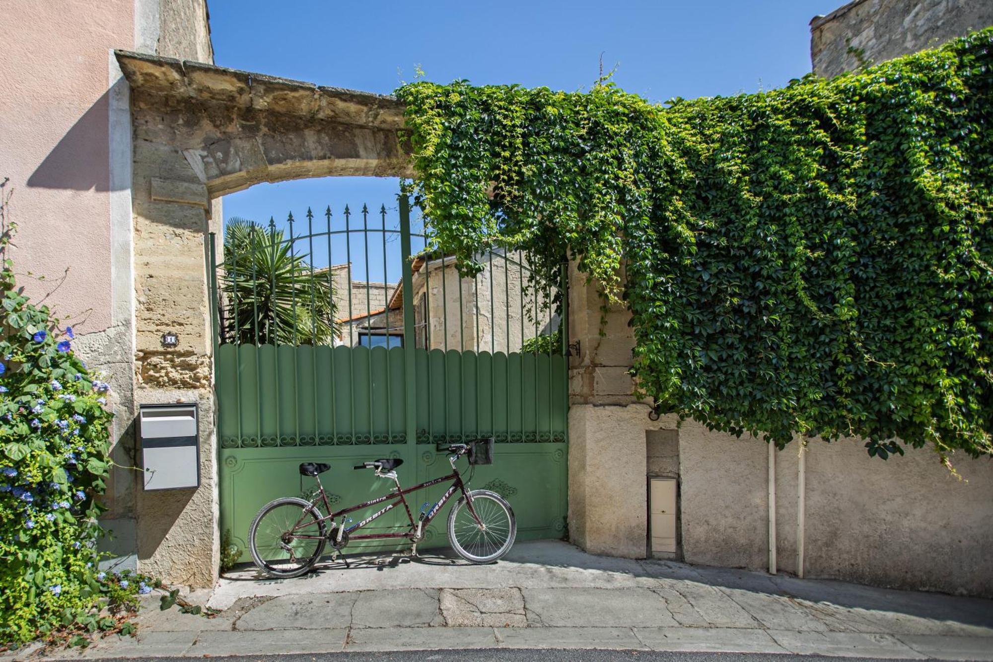 Bed and Breakfast Oustaou De Betty Et Bob Le Cailar Esterno foto